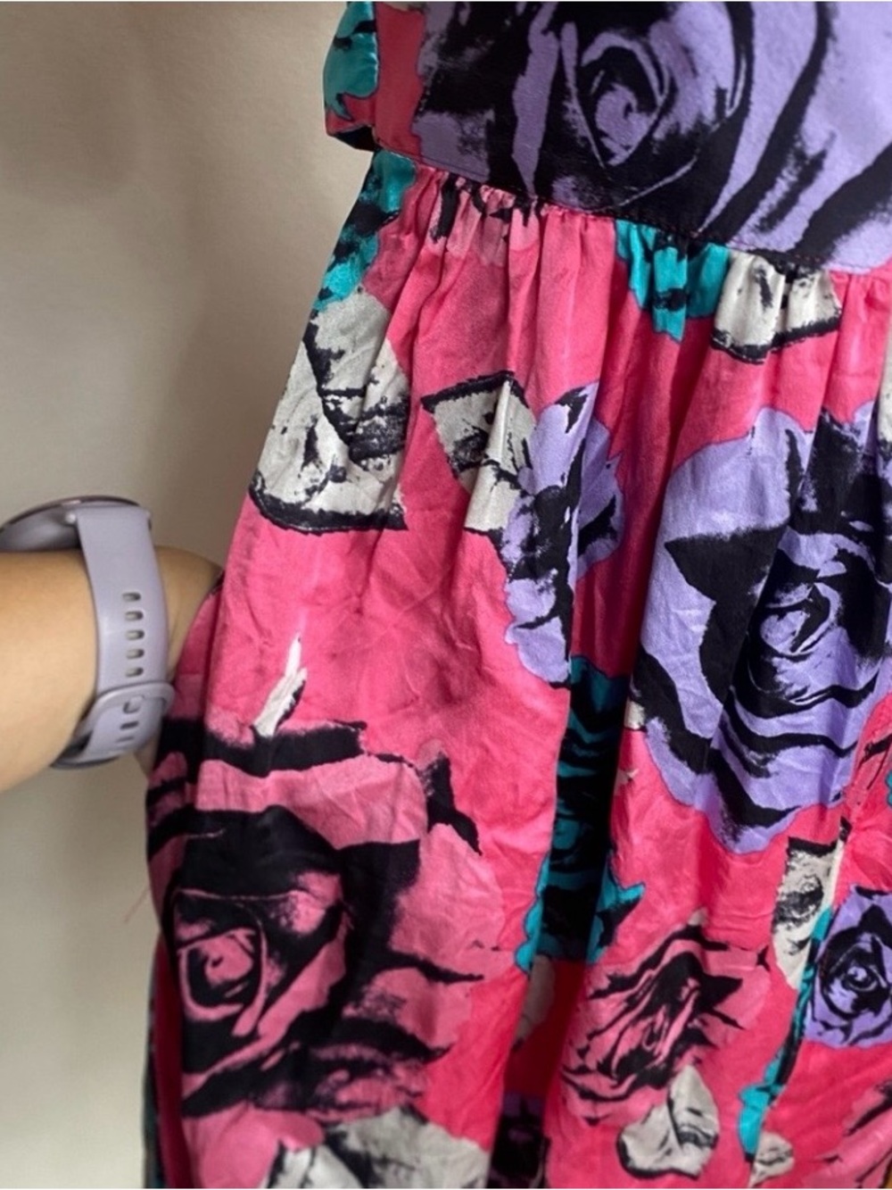 Betsey Johnson Women's Pink Rosette V Neck Short Sleeve Satin Mini Dress Size 4 - Picture 8 of 16